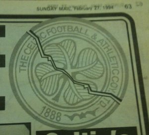 Sunday Mail Cracked Celtic Crest.jpg